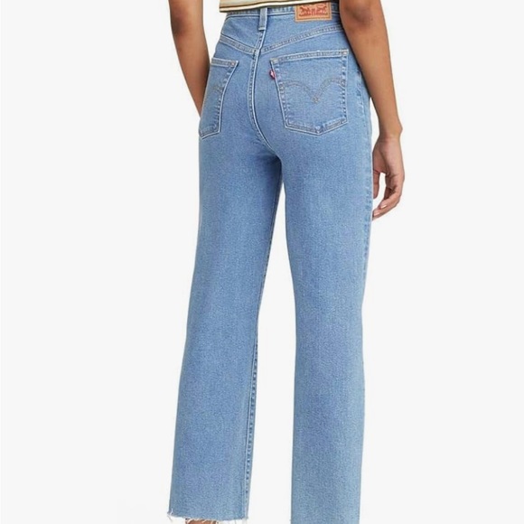 NWT Levi's Women's Ribcage Straight Ankle Jeans - Picture 2 of 6